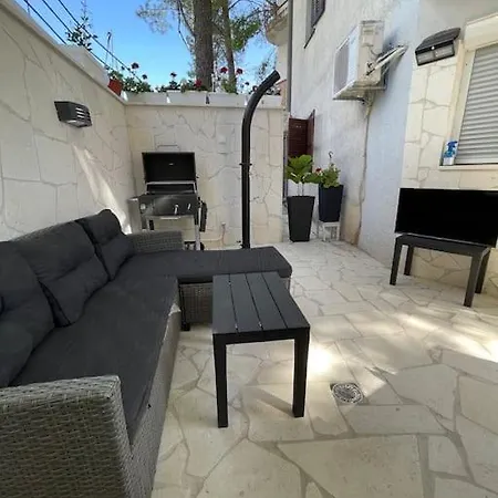 Seaesta Holiday- Modern Appartamento Traù
